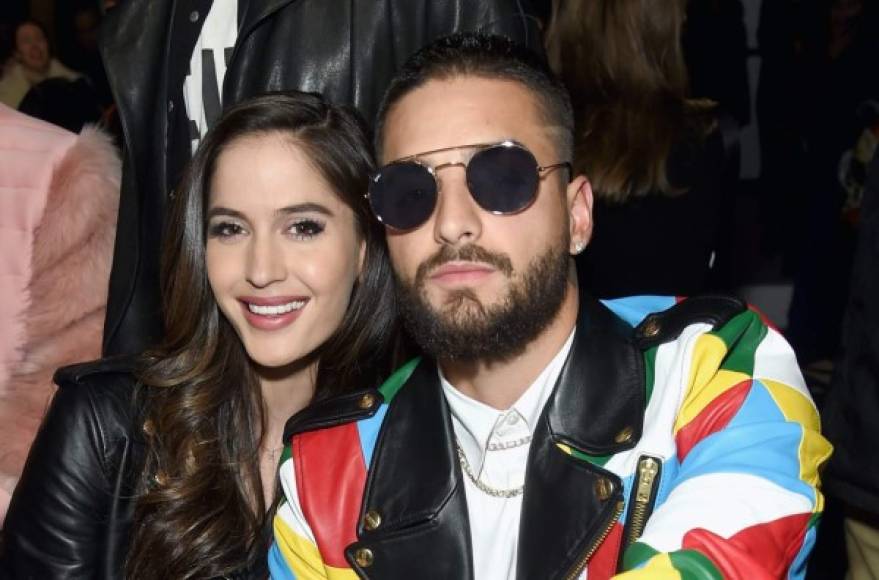 “Algunos días son para enamorarse de la gente, algunos días para las ciudades y otros para su tiempo en soledad”, escribió la ex de Maluma junto a las sensuales fotos.