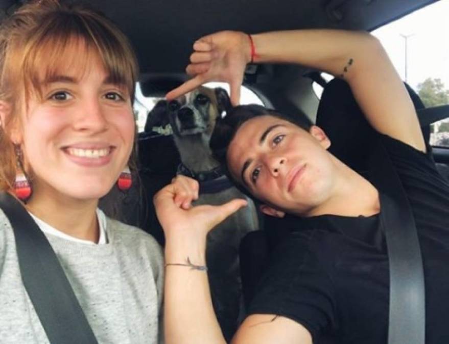 La vida personal de Laura es muy normal, ahora mismo mantiene una relación con Facundo Cedeira, un joven político del Militante de la Unión Cívica Radical.