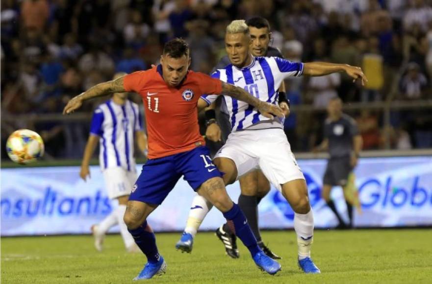 Alex López (27 años) - Mediocampista de la Liga Deportiva Alajuelense de Costa Rica.