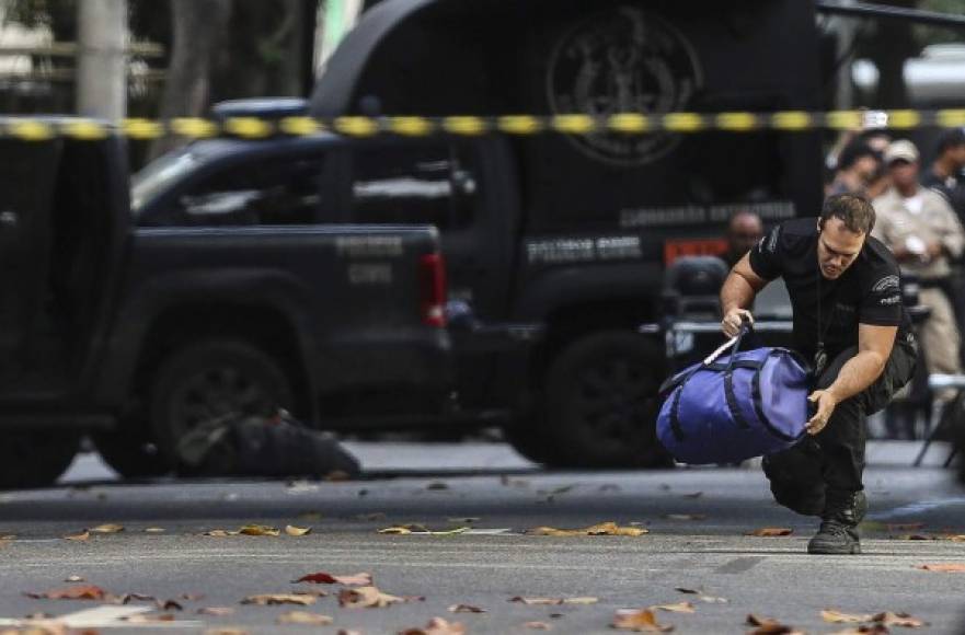 Los cuerpos antibomba se han desplegado a lo largo de la ciudad para brindar una rápida respuesta para desbaratar cualquier ataque.