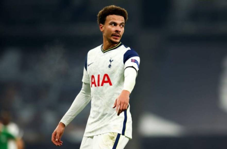 Dele Alli - El centrocampista inglés parece que está a punto de salir del Tottenham, donde no entra en los planes de José Mourinho y ya tiene un posible destino. El PSG está muy interesado en hacerse con sus servicios. La llegada de Mauricio Pochettino al banquillo parisino ha convertido en prioritaria su cesión al Parque de los Príncipes, pero Daniel Levy, propietario de los Spurs, no está poniendo las cosas fáciles. <br/> <br/>La prensa inglesa señala que el futbolista ha 'suplicado' que le dejen salir, ya que la Eurocopa está en el horizonte y quiere quemar todos sus cartuchos.