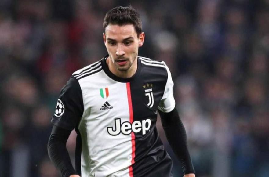 OFICIAL: El defensor Mattia De Sciglio abandona la Juventus y se marcha cedido al Olympique de Lyon.<br/>