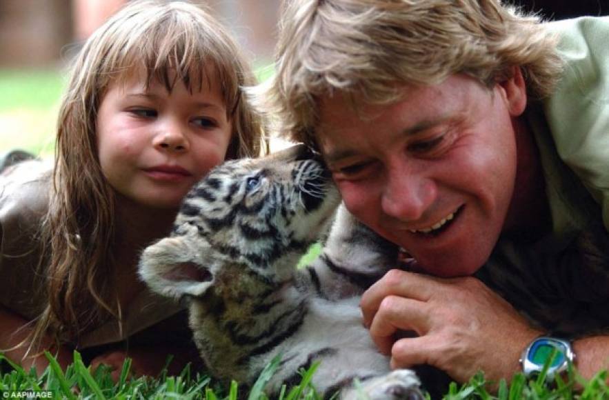 La hija del fallecido Steve Irwin, mejor conocido como el Crocodile Hunter, recordó a su padre luego de recibir el gran triunfo la noche del martes 24 de noviembre.