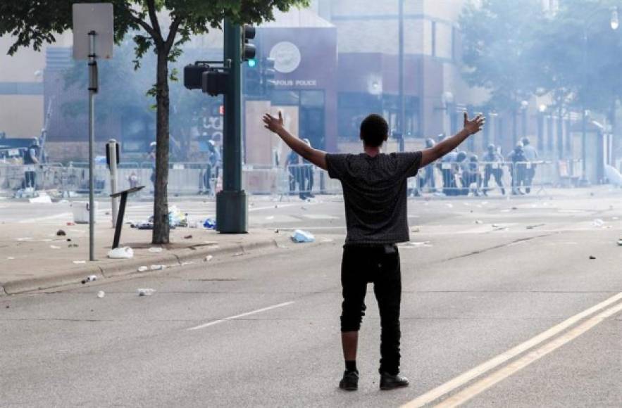 'Debemos seguir luchando por la justicia', dijo Will Wallace, uno de los manifestantes.