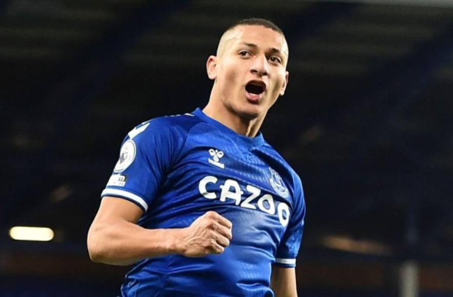 El gran 'tapado' del Real Madrid sería el brasileño Richarlison (24), ahora en Everton. Sería una petición de Carlo Ancelotti, que lo dirigió en ese club inglés. Sería una opción más económica que la de Mbappé.