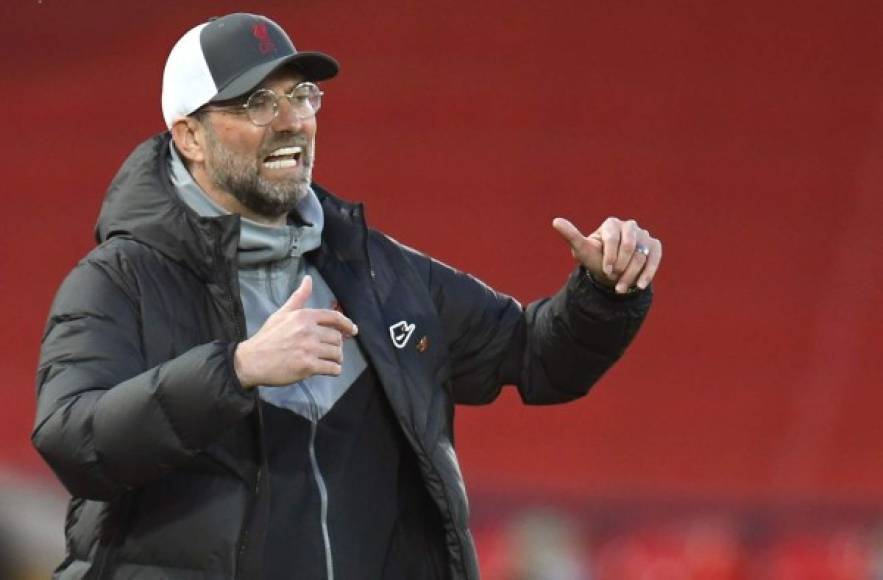 Jürgen Klopp se mostró desesperado en ciertos tramos del partido ya que sus dirigidos fueron incapaces de marcarle al Real Madrid y le dijeron adiós a la Champions.