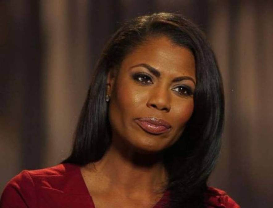 Omarosa Manigault: Era la única asesora afroamericana del presidente Trump. Aunque negó que fuera despedida, los medios informaron que fue obligada a abandonar la Casa Blanca tras un enfrentamiento verbal con el jefe de Gabinete, John Kelly.