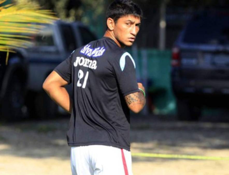 Luis Maldonado: El defensa uruguayo jugó con el Marathón en la Liga Nacional de Honduras, fue clave para que los verder salvaran la categoría. Luego el zaguero pasó a la Liga de Ecuador, Argentina y primera de Uruguay.