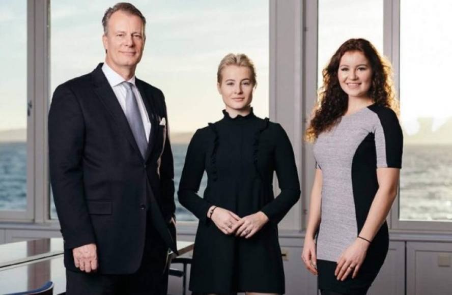 Las hermanas Alexandra y Katharina Andresen, con 19 y 20 años, se encuentran entre los 30 multimillonarios menores de 40 años que recibieron herencias de más de 1,000 millones de dólares. Su familia maneja la industria del tabaco en Noruega.
