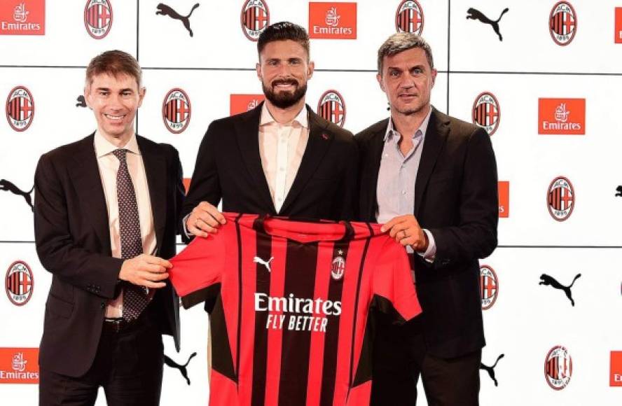 El AC Milan ha anunciado oficialmente el fichaje para las dos próximas temporadas del delantero francés Olivier Giroud, que llega al fútbol italiano procedente del Chelsea. Foto Twitter AC Milan.