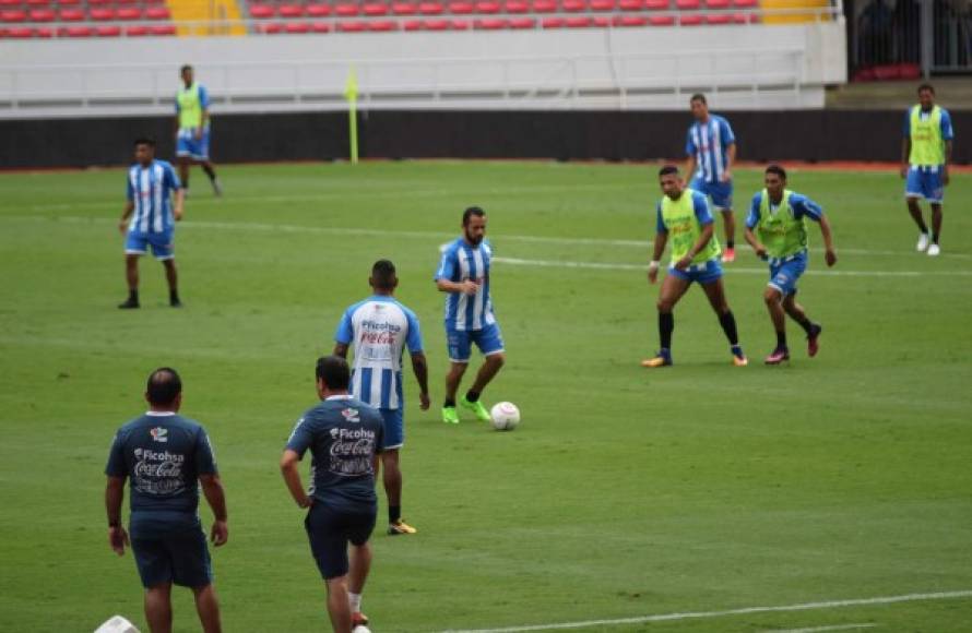 La Selección de Honduras cerró filas este viernes y reconoció el estadio Nacional de Costa Rica. La H cuenta con 9 puntos y es quinta por lo que debe de vencer a los ticos.