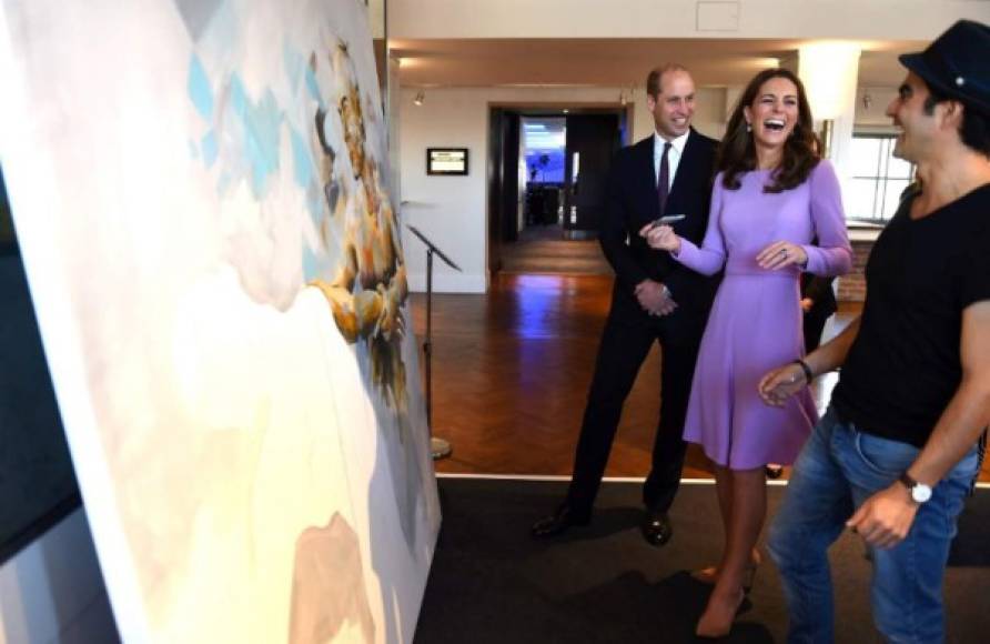 La duquesa lució un vestido en color lavanda que estrenó antes de anunciar su embarazo, en julio de 2017.