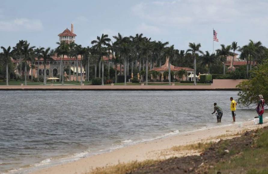 El resort de Trump en Florida, Mar-a-Lago, también enfrenta problemas de liquidez por la pandemia de coronavirus.