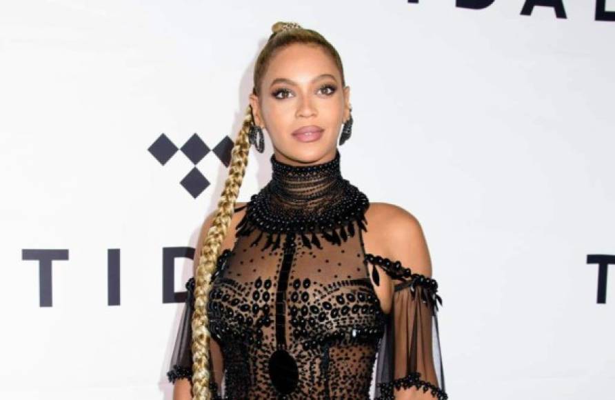 Beyoncé tuvo que ayudar a su madre en el salón de belleza, y se dedicaba a barrer después de cada corte de cabello.