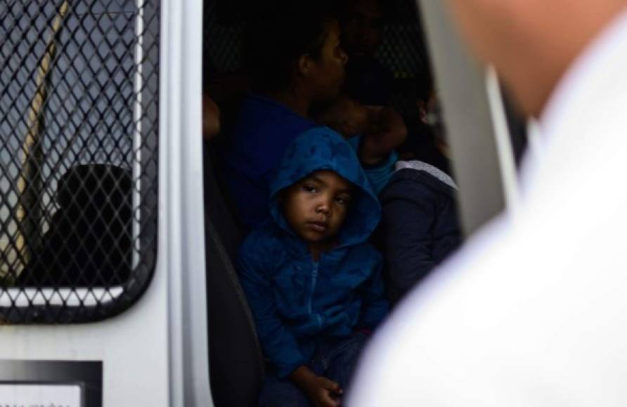 Desde enero, la cantidad de arrestos de inmigrantes clandestinos en México se ha triplicado al pasar de 8.248 a 23.679 en mayo. Las expulsiones también aumentaron y llegaron el mes pasado a 16.507.