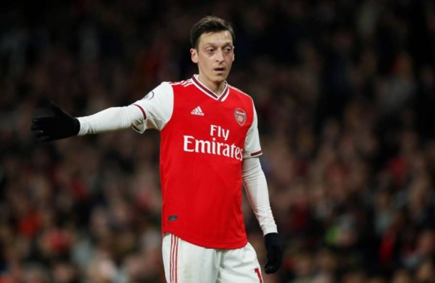 Según FotoSpor, el Fenerbahçe se plantea iniciar una campaña de obtención de fondos para poder acometer la contratación de Mesut Özil en 2021, cuando el ex madridista, que es hincha del club estambulista, quede liberado de su contrato con el Arsenal.