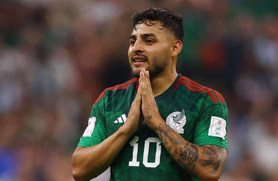 Alexis Vega (México) - La selección mexicana no llevará a sus mejores hombres a la Copa Oro. El último en bajarse de la lista fue la estrella del Chivas, por lesión.