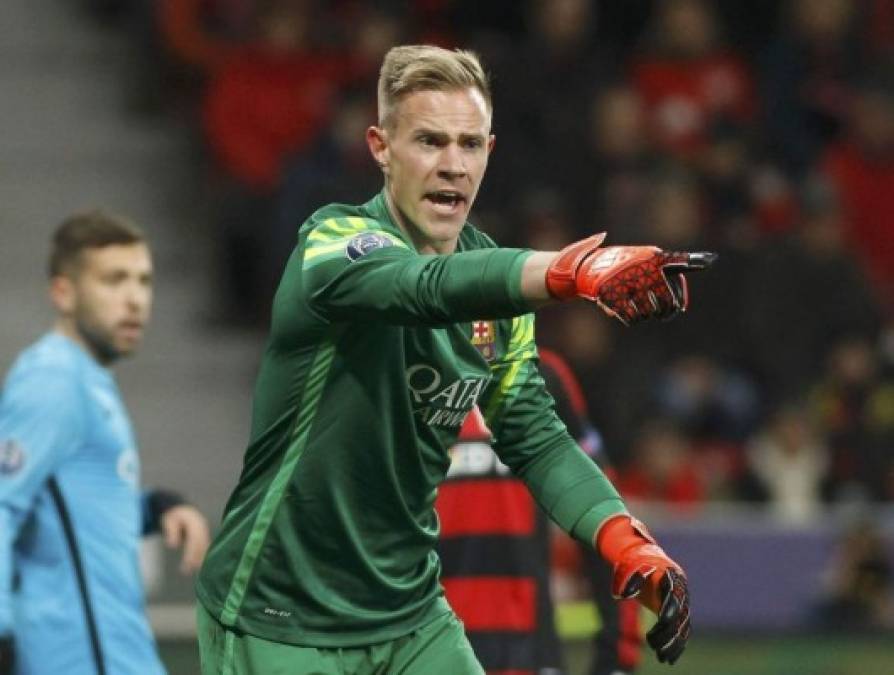 Ter Stegen: Otro bombazo en España. El Manchester City de Pep Guardiola buscará fichar al meta alemán del Barcelona. Los ingleses tienen preparada una oferta de 30 millones de libras (unos 37 millones de dólares) por el germano, quien ahora es el titular en el pórtico catalán tras la partida de Bravo.