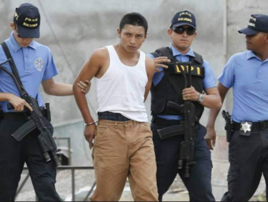 3. Bryan Alexander Vásquez, condenado a casi 196 años.<br/>El pandillero de la 18 fue acusado por la masacre de siete integrantes de una pandilla rival en noviembre de 2015, asociación ilícita y porte ilegal de arma comercial. La sala II del Tribunal de Sentencia de Tegucigalpa impuso 'por unanimidad' una pena de 25 años de prisión por cada uno de los homicidios. La matanza fue perpetrada el 25 de noviembre de 2015 en el sector conocido como el Infiernito, de la capital hondureña.