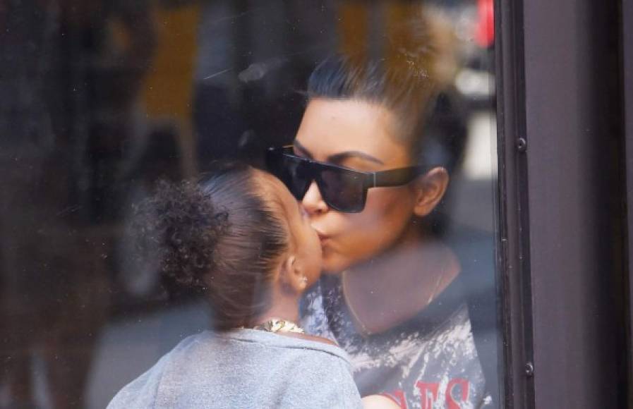 Kim Kardashian con esta imagen ha causado revuelo en Nueva York.