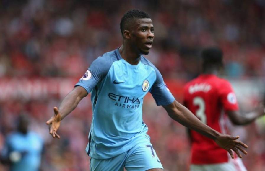 Según publica Mirror, Kelechi Iheanacho está muy cerca de fichar por el Leicester, pero el equipo de Pep Guardiola tiene claro que solamente dejará salir al nigeriano si hay una opción de recompra. Desde Manchester confían en el joven delantero y quieren asegurarse de que pueden volver a tenerle en sus filas, en caso de que explote en los 'foxes'.