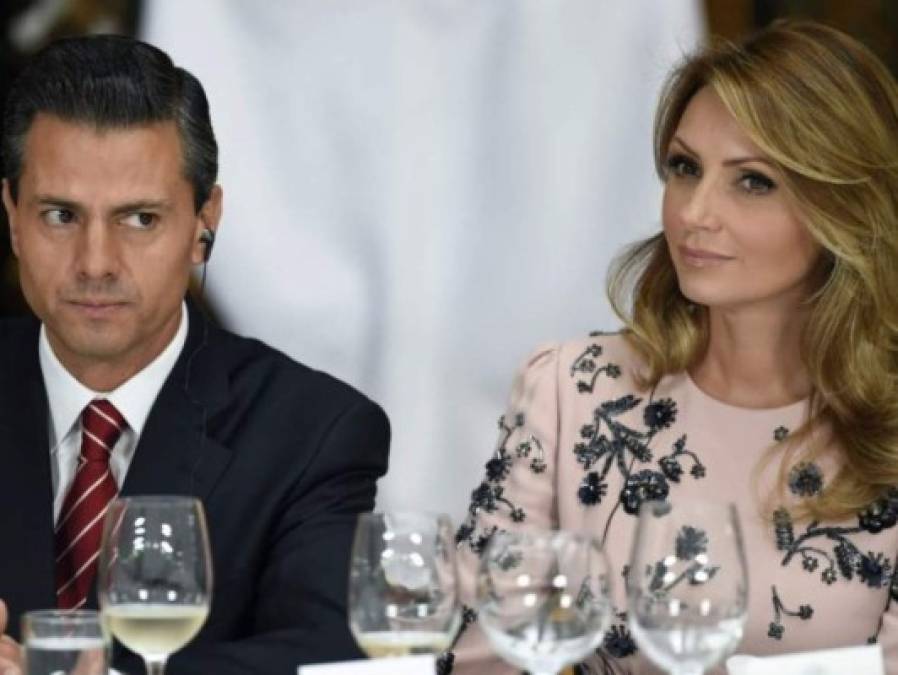 Según la revista ¡HOLA! el expresidente mexicano Enrique Peña Nieto se separó de la actriz Angélica Rivera en diciembre de 2018, poco después de culminar su mandato.<br/><br/>'Según han confirmado a ¡HOLA! México fuentes muy cercanas al matrimonio Peña Rivera, la pareja se separó en diciembre, en los mejores términos, por lo que decidieron acudir juntos, el pasado 11 de enero, al funeral del exgobernador Alfredo del Mazo González, gran amigo de ambos', puntualizó la publicación.