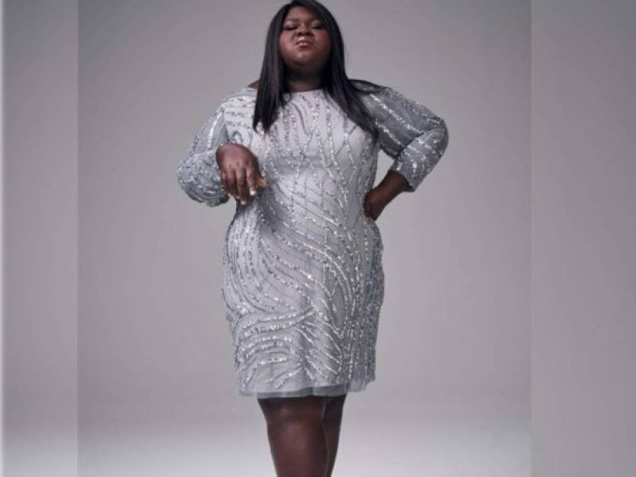 Gabourey compartió una fotografía en la que luce con orgullo su vestido plateado, que muchos seguidores llamaron un verdadero 'vestido matador'.