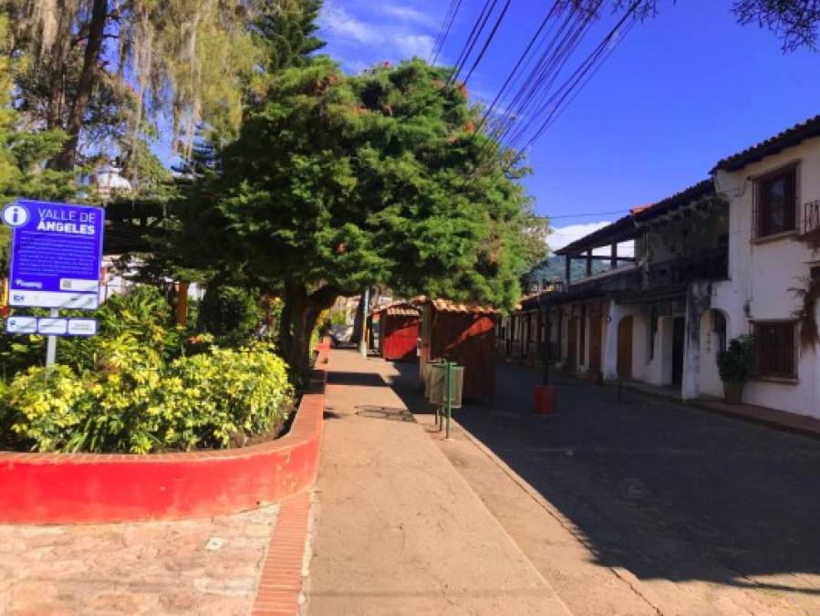 La gente amable, el ambiente de pueblo pequeño y un clima envidiable convierten a Valle de Ángeles en un destino fuera del camino trillado y un atractivo de fin de semana para muchos capitalinos. Recorra sus rincones llenos de la historia.