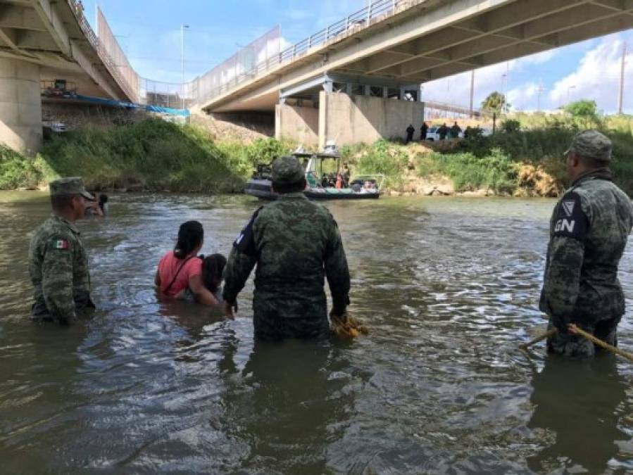 Los migrantes señalaron a la prensa que se encuentran cansados y fastidiados por tanto esperar ya que la situación económica ha comenzado a mermar sus bolsillos