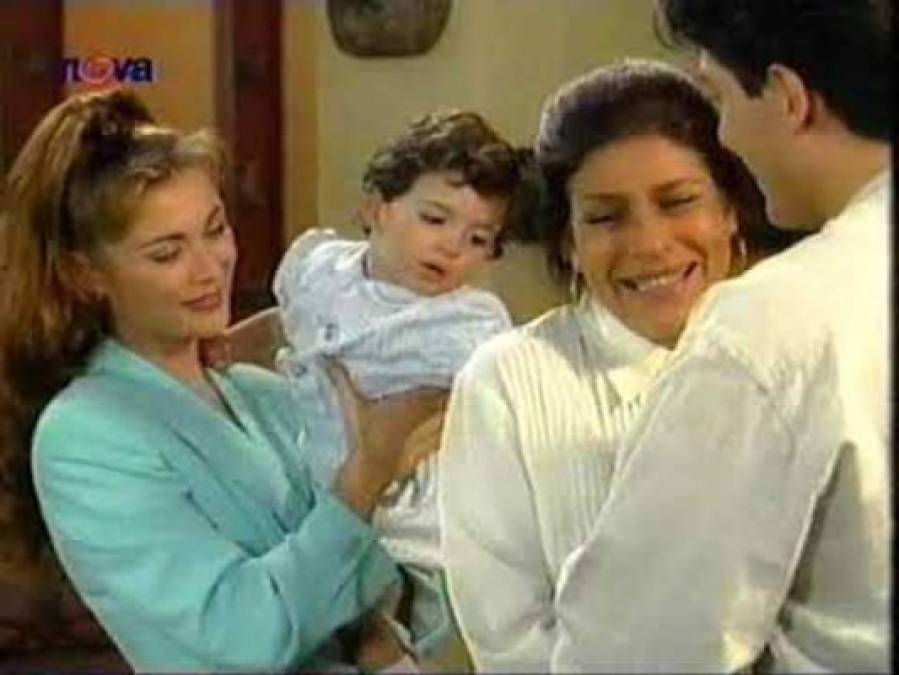 En el 1991 trabajo en la telenovela de Carlos Sotomayor en la telenovela, Valeria y Maximiliano. La telenovela, cuya protagonizó al lado de Juan Ferrara A esta le siguió Entre la Vida y la Muerte en 1993, la cual sería el primer gran éxito para su productora Angelli Nesma.
