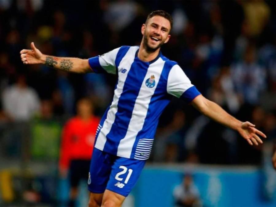 De acuerdo con el diario Récord de México, el lateral del Porto, Miguel Layún, está en pláticas con el Zenit para reforzar al equipo de cara a la torneo ruso y la Europa League.