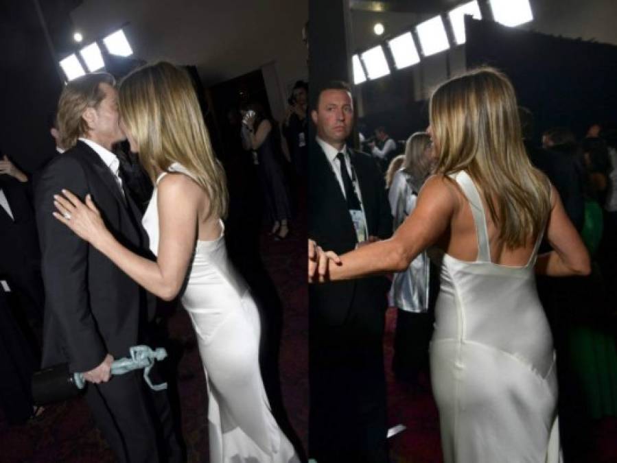 La sensual Jennifer Aniston compartió un momento con su primer exposo Brad Pitt después de que ambos pasaran al escenario a recoger sus respectivos premios. MIRA: <a href='https://www.laprensa.hn/fotogalerias/1350185-411/fotos-reencuentro-brad-pitt-y-jennifer-aniston-lo-mejor-sag-awards-2020' style='color:red;text-decoration:underline' target='_blank'>Todas las fotos del reencuentro de Brad Pitt y Jennifer Aniston, el mejor momento de los SAG 2020</a>