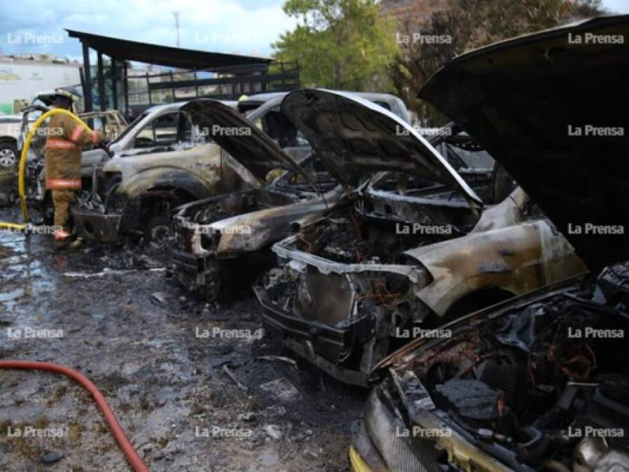 Unos 11 vehículos que se encontraban en los predios de la Oficina Administradora de Bienes Incautados (OABI), fueron consumidos por un incendio la tarde de este miércoles en Tegucigalpa, capital del país.