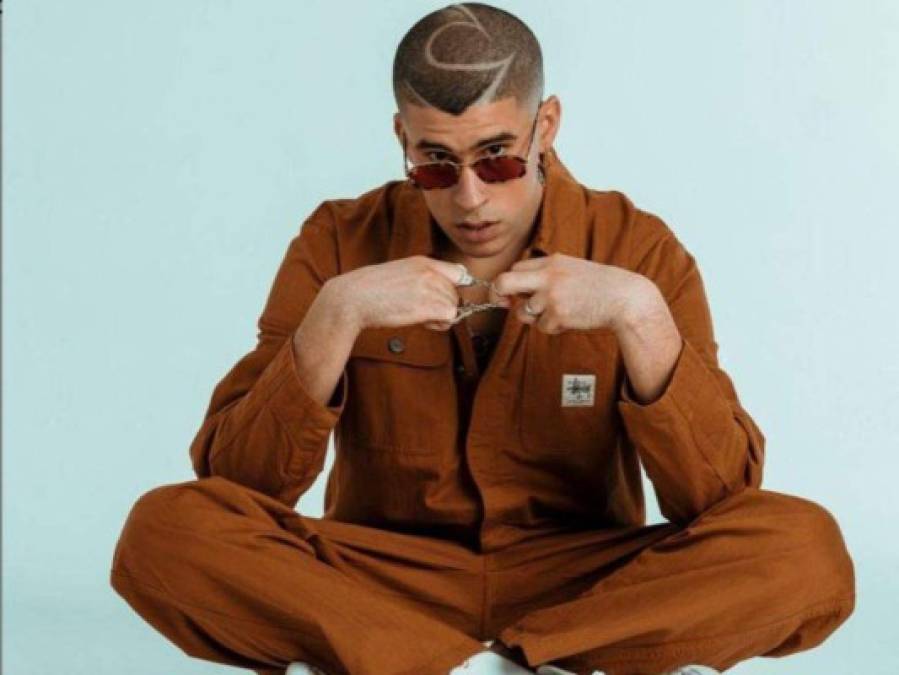 Entre los éxitos que ha sumado Bad Bunny destacan 'Callaíta', 'Mayores', junto a Becky G; 'El Baño', con Enrique Iglesias; 'Mía', acompañado de Drake, y 'Si Tu Novio Te Deja', al lado de J Balvin.