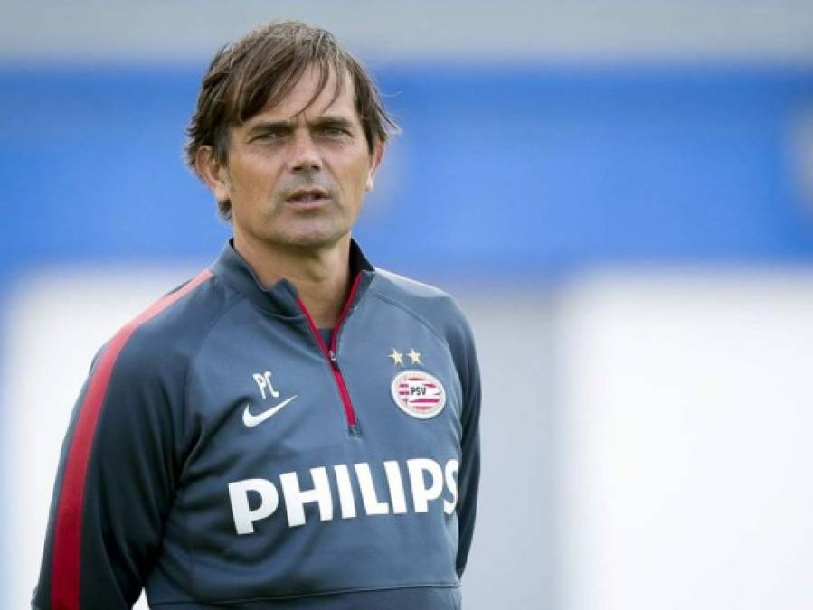El técnico del PSV Eindhoven, Phillip Cocu, que jugó en el FC Barcelona, también suena en esa lista de posibles reemplazos de Luis Enrique.