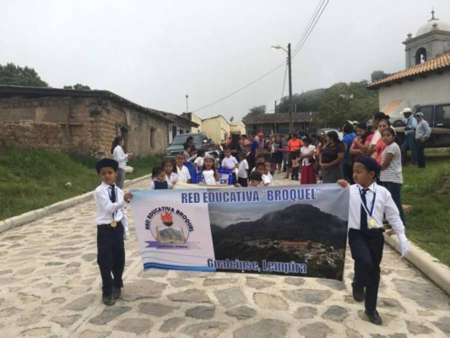 Desfiles en Gualcinse, Lempira.