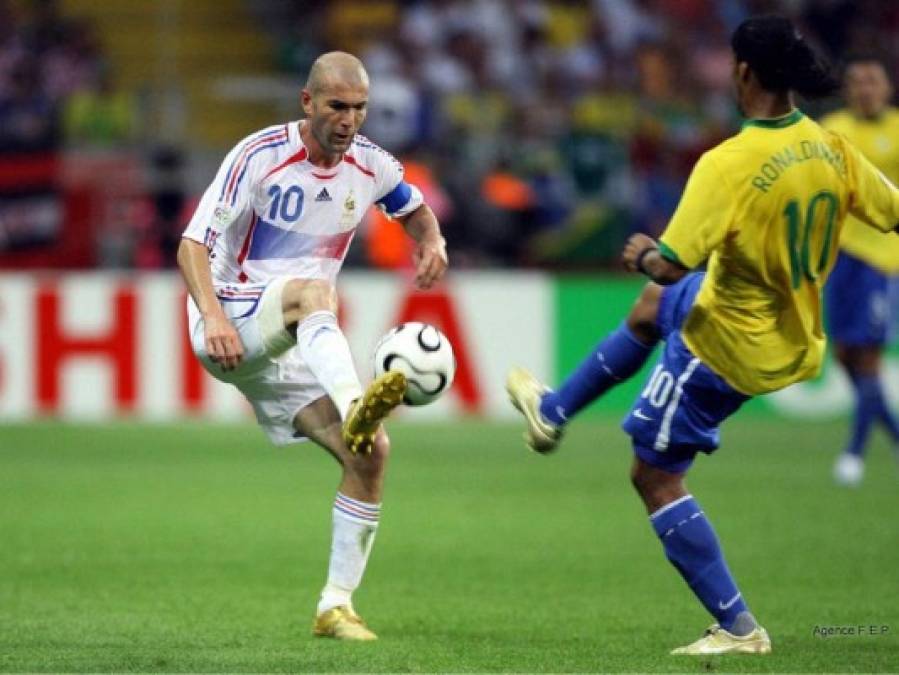 Zidane, el ex-jugador francés es otro de los jugadores que ha incluído Ronaldinho como uno de sus ídolos.