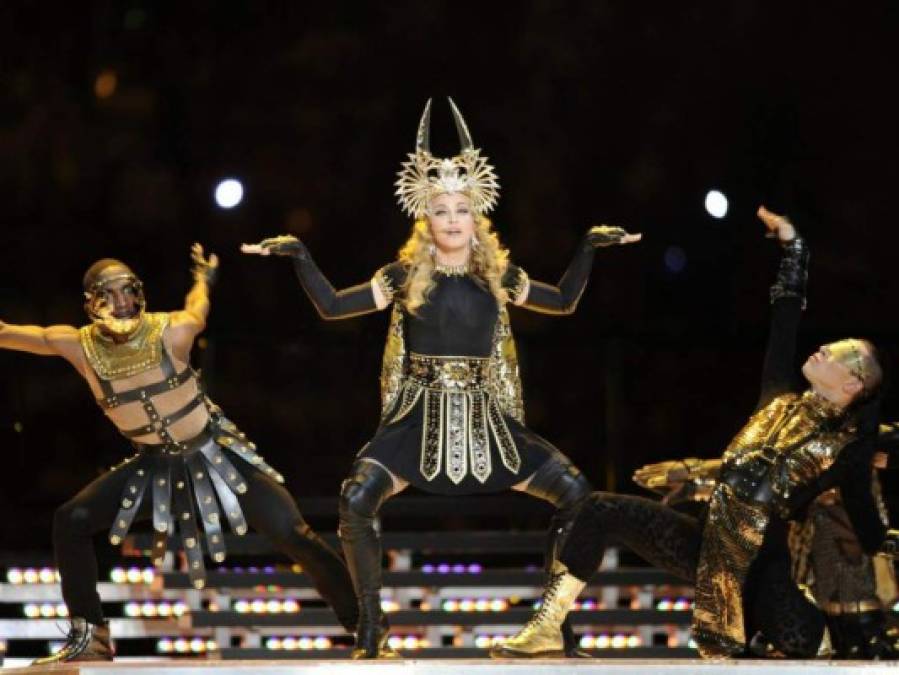 Las divas se han convertido en carne de cañón de la Superbowl, escribiendo algunas de sus páginas más recordadas por locas y bizarras, como la re-coronación de Madonna en 2012.