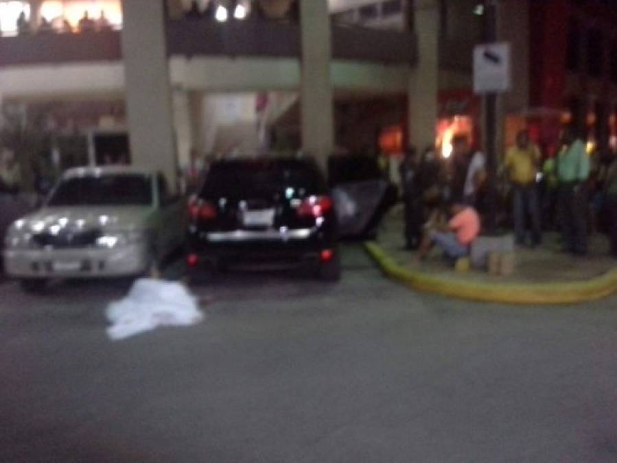 El futbolista hondureño Arnold Peralta fue asesinado este jueves en un parqueo de un centro comercial de La Ceiba.