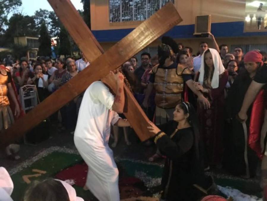 La pasión y muerte de Jesús quedaron plasmadas en la obra.