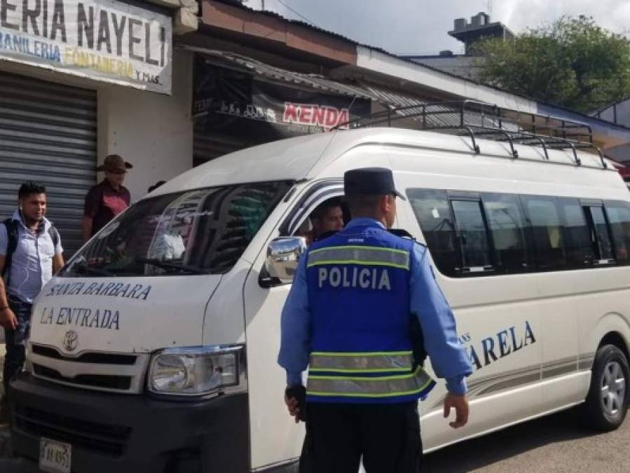 En diferentes puntos Honduras han tenido que realizar operativos para garantizar el toque de queda establecido por las autoridades debido a la alerta roja y cuarentena para impedir que el coronavirus se siga propagando.