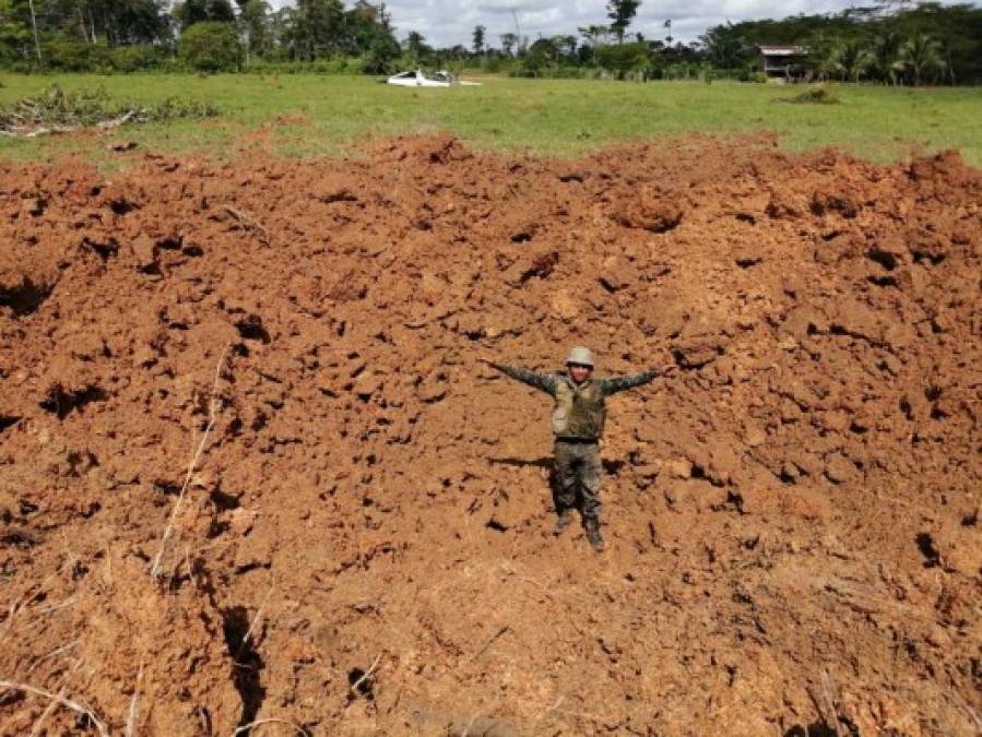 Fuerzas Armadas de Honduras (FFAA), en el marco de la Operación Morazán II, localizaron en los últimos días una avioneta cargada con cocaína que habría sido abandonada por criminales. Esta área clandestina de aterrizaje ha sido inhabilitada por efectivos de esta institución este martes.