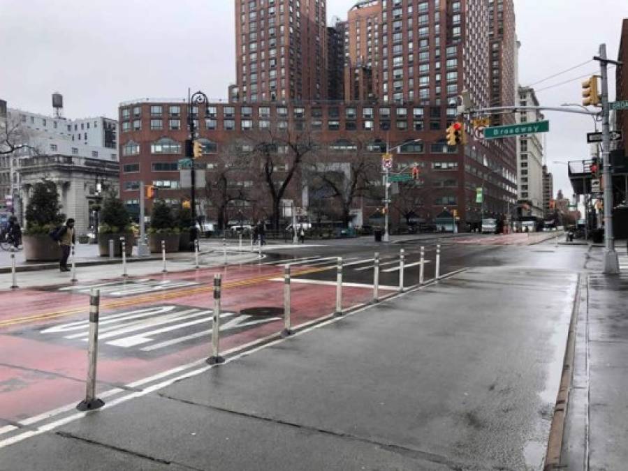 Fotografía de la céntrica plaza de Union Square, a la altura de la calle Broadway, este jueves en el centro de Manhattan, Nueva York (EE.UU).