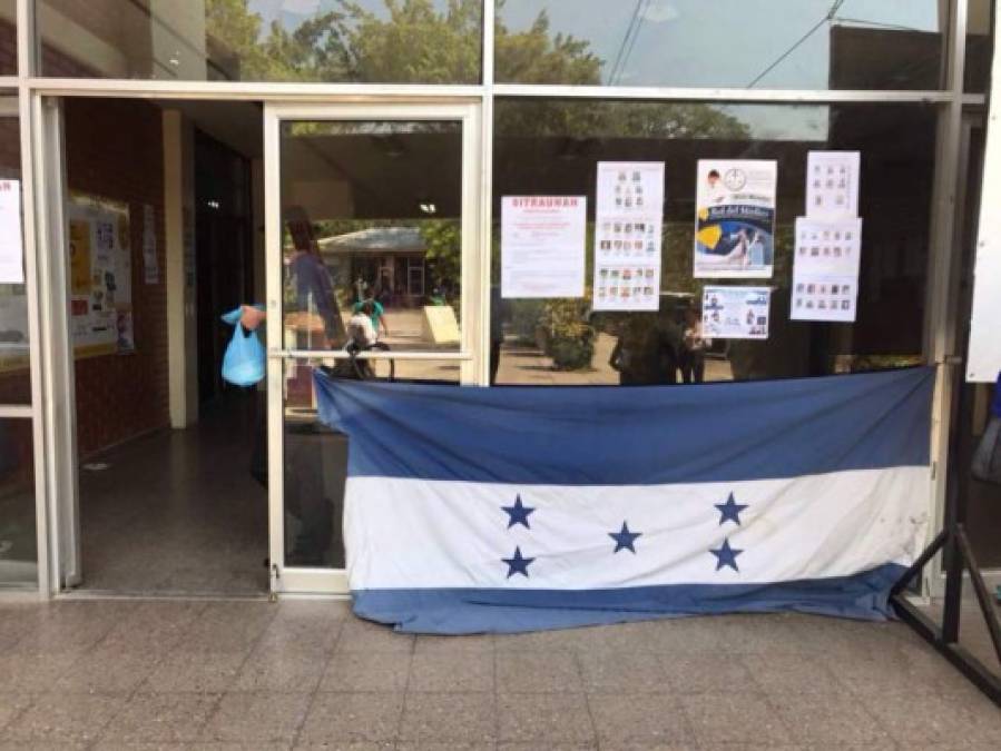 La crisis en la Universidad Nacional Autónoma de Honduras (Unah), cuya sede en Tegucigalpa es conocida como Ciudad Universitaria, se extendió este jueves a la Unah en el Valle de Sula (Unah-VS), ubicada en San Pedro Sula, zona norte de Honduras. Un grupo de estudiantes de la Unah-VS comenzó este jueves con la toma del edificio administrativo, en presunta solidaridad con los 20 estudiantes que fueron detenidos en Tegucigalpa y otros que todavía tienen procesos judiciales pendientes.