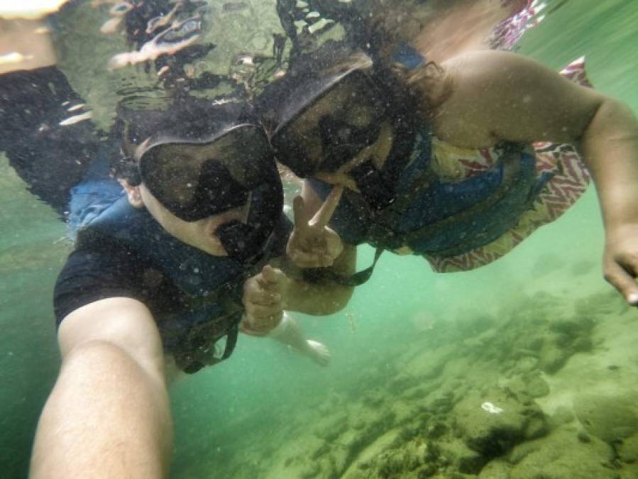 La selfie del recuerdo antes de salir del agua y seguir disfrutando de las demás maravillas de Punta Sal.