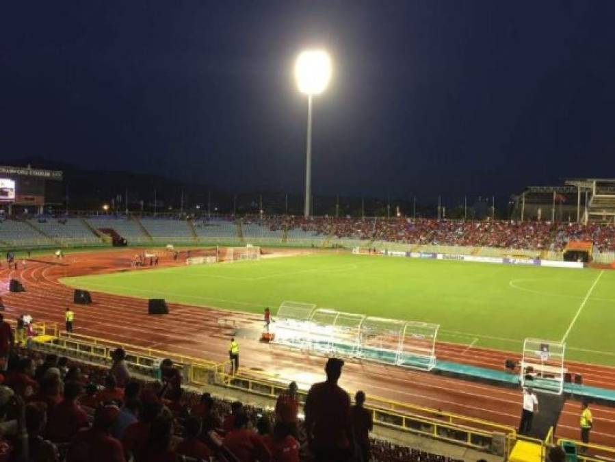 Este es el estadio más grande de Trinidad y Tobago, cuenta con un aforo de 27 000 personas, lo que lo convierte en el tercer estadio más grande del Caribe