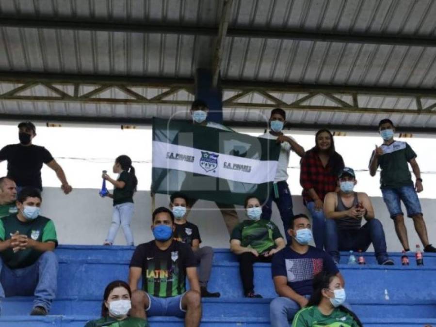 Guardando la distancia social, los aficionados ocotepecanos esperan que su equipo dé el batacazo contra un histórico de Liga Nacional, somnoliento en los últimos años, pero que ha montado un proyecto sólido en busca del retorno.