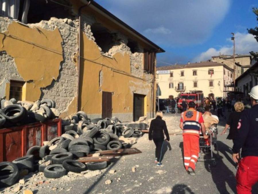 Al finalizar las labores de rescate, las autoridades iniciarán con la reconstrucción de los edificios dañados.