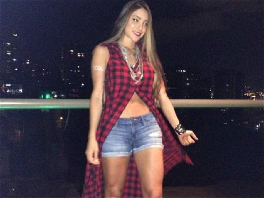 Johana García es la bella esposa del entrenador Álvarez, que dirige al Cerro Porteño.