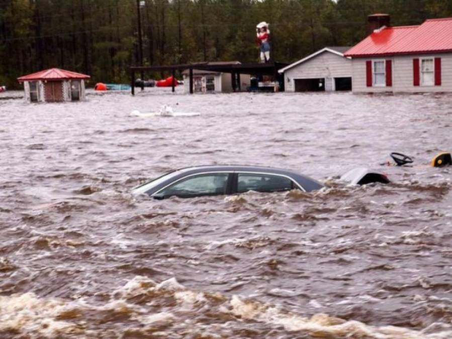 Usuarios en redes sociales han compartido impactantes imágenes de las inundaciones en sus comunidades./ Fernando Ramirez.